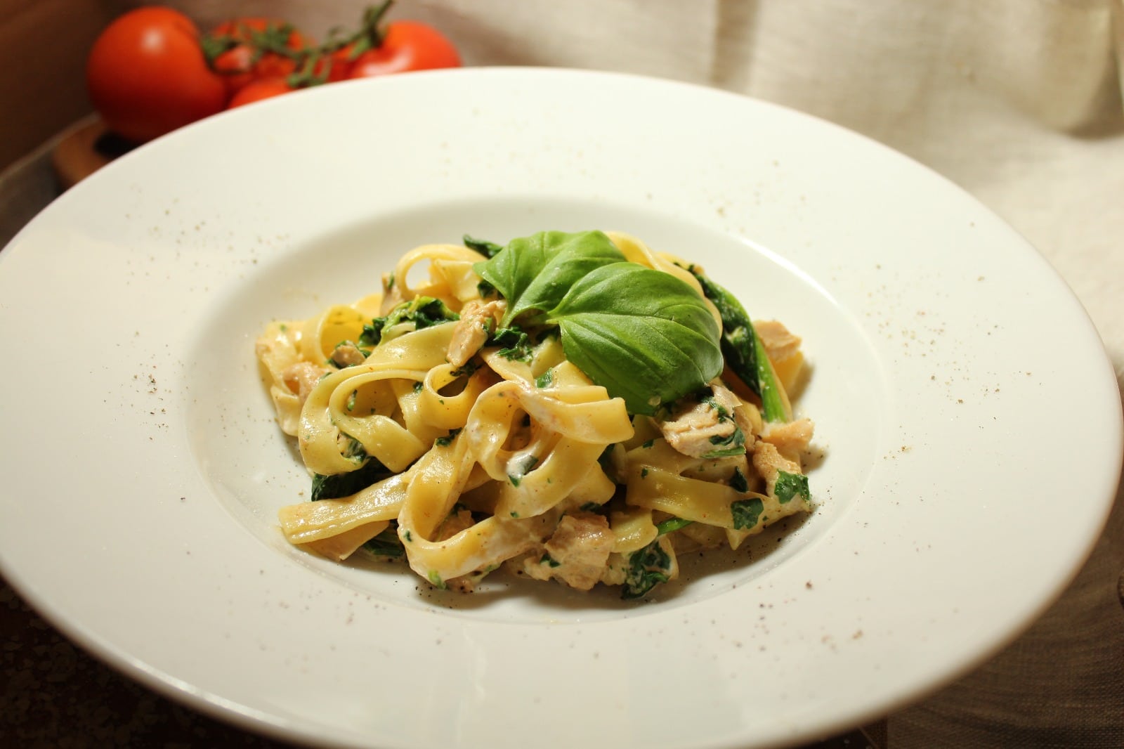 Tagliatelle mit Lachs und Spinat