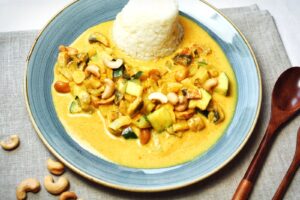 Gelbes Kokoscurry mit Reis