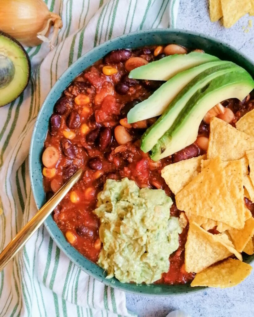 Chili sin Carne mit Guacamole