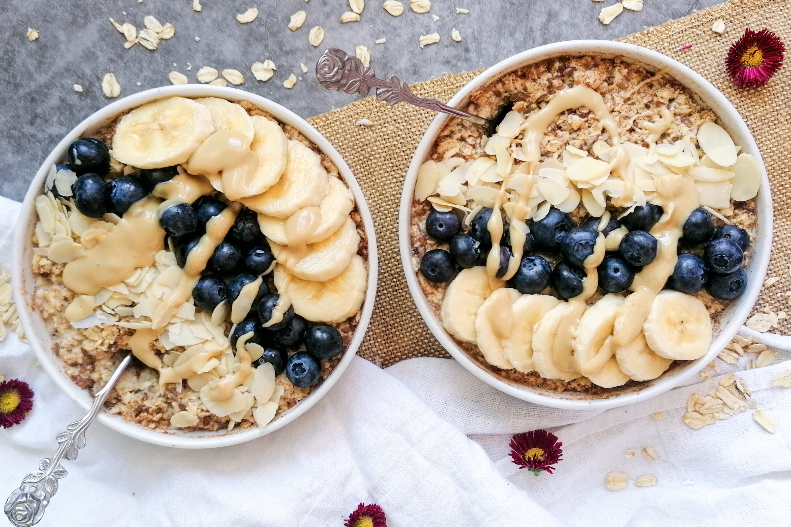 Veganes Porridge mit Banane und Zimt