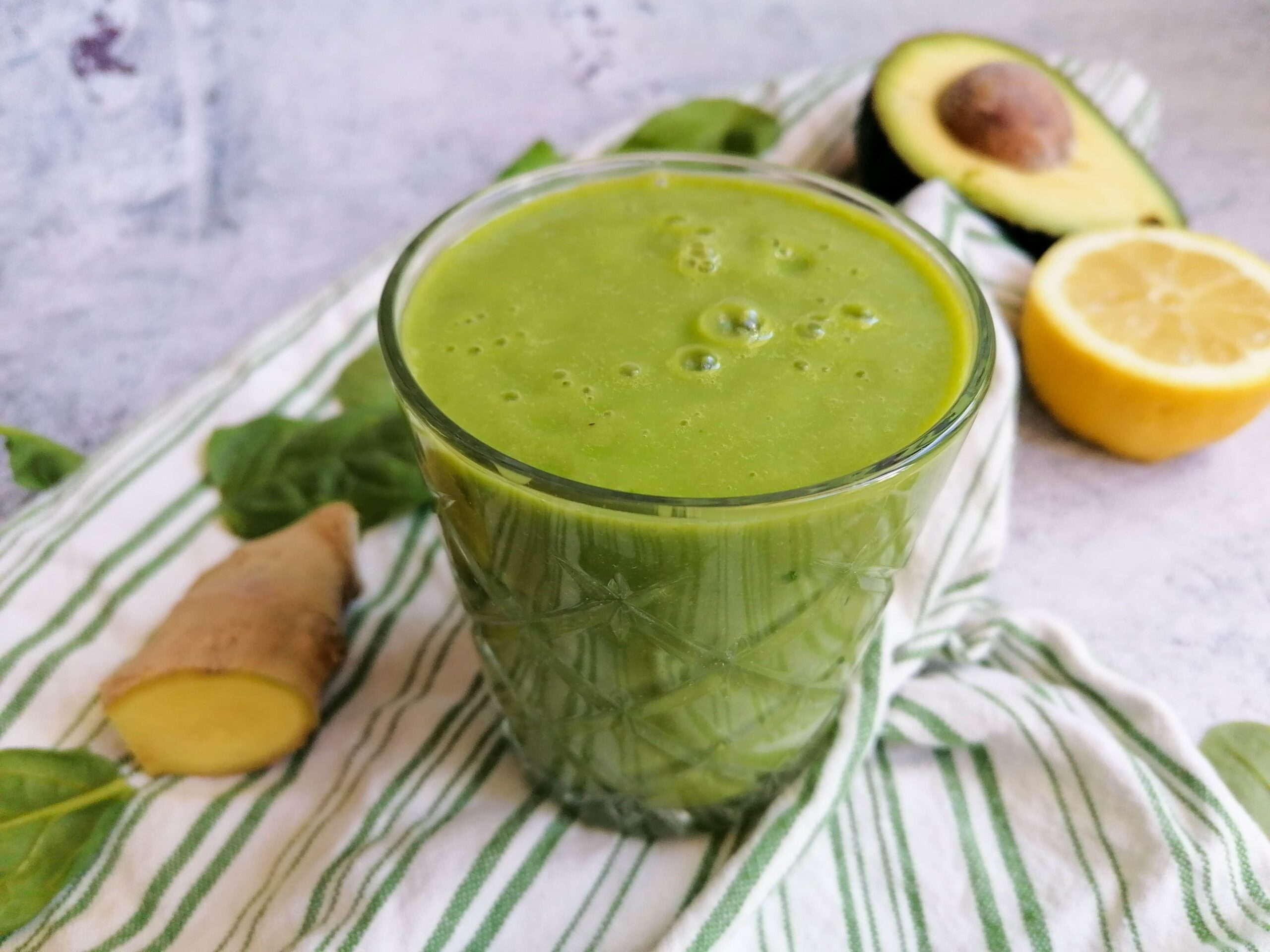 Gesunder grüner Smoothie für Einsteiger