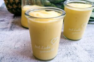 Pina Colada Smoothie mit Kokosmilch Mango und Ananas|Ananas Mango Smoothie mit Kokosmilch|Pina Colada Smoothie mit Ananas und Mango