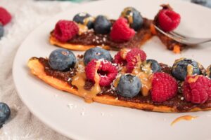 Süßkartoffel getoastet mit Früchten