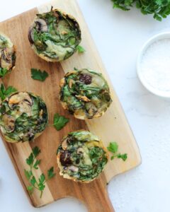 Low carb Frühstücksmuffins mit Spinat und Champignons|||Vegane Snickers Energy Balls||Kartoffelwürfel aus dem Ofen||Kartoffeln mit Sahne und Parmesan|Grünes Shakshuka - viel Protein und low carb||