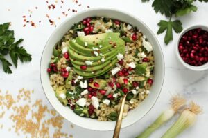 Bulgursalat mit Feta und Granatapfel|||||