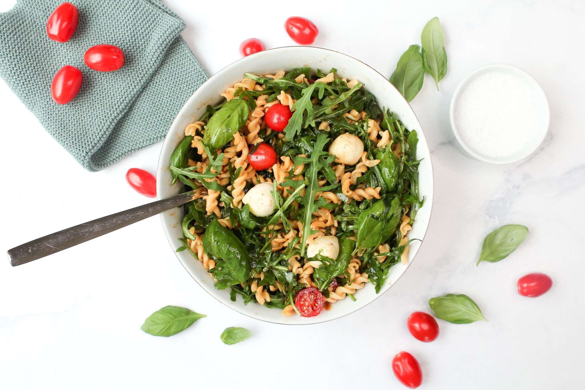 Italienischer Nudelsalat mit Rucola und Tomaten|Italienischer Nudelsalat mit Mozzarella|Nudelsalat mit Tomaten und Mozzarella