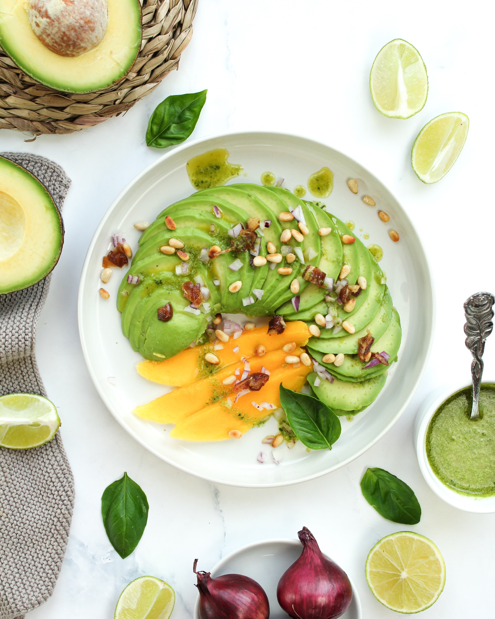 Gemüse Carpaccio mit Avocado