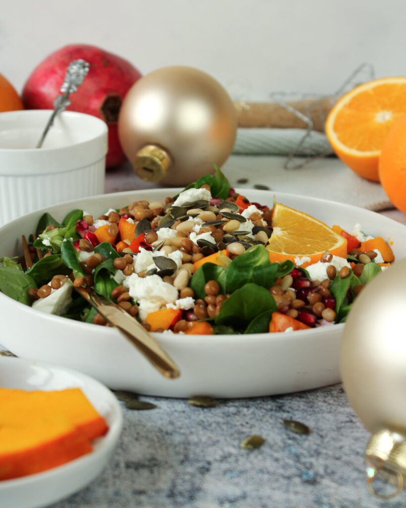 Winter Salat mit Linsen und Kürbis
