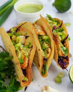 Tacos mit Halloumi und Joghurt-Soße